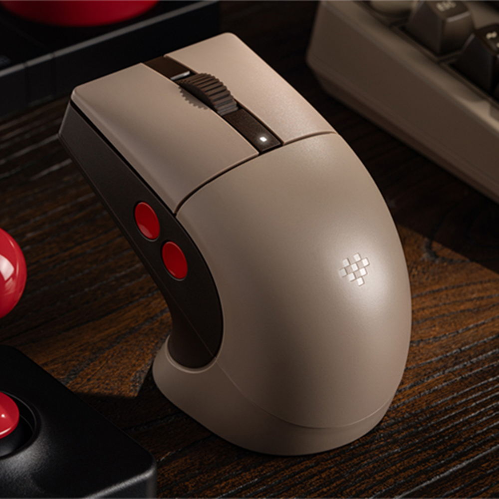 8BitDo Retro R8 Mouse - C64 Ed - Retro Gaming Style review and price